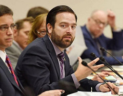 florida-house-senate-seek-slots-compromise