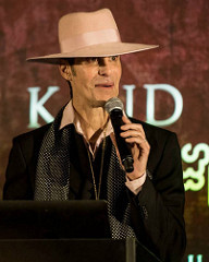 a-slice-of-heaven-on-the-las-vegas-strip