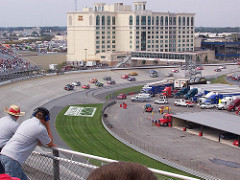 rhode-islands-twin-river-to-buy-dover-downs